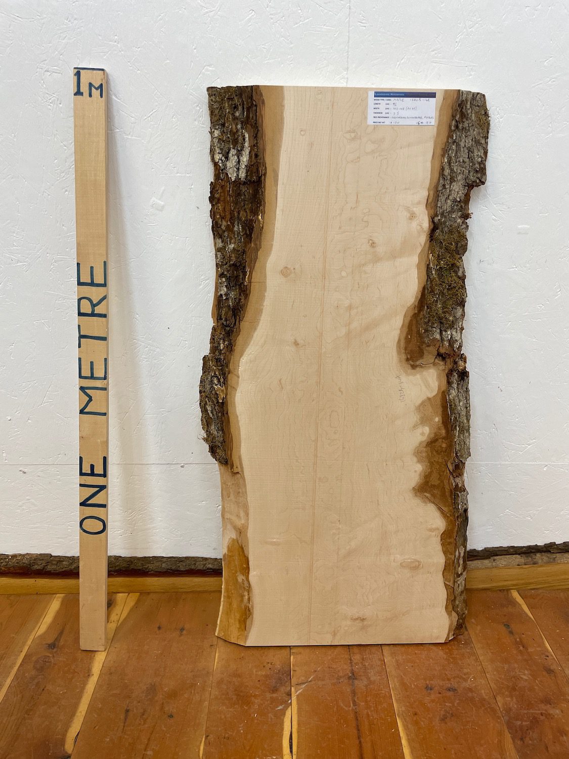 FIGURED MAPLE Waney Edge Slab Planed Finish Hardwood Board 1682B-14A Thickness 3.5cm Kiln Dried Seasoned Live Edge Decorative Board Offcut