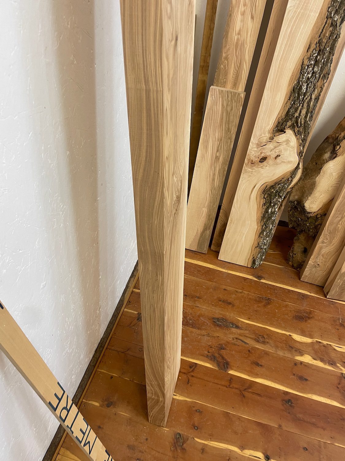 OLIVE ASH PAR Planed All Round Square Edge Planed Finish Hardwood Board 1648A-3 Thickness 6.5cm Kiln Dried Seasoned Mantel Shelf Beam Furniture Making - Image 13